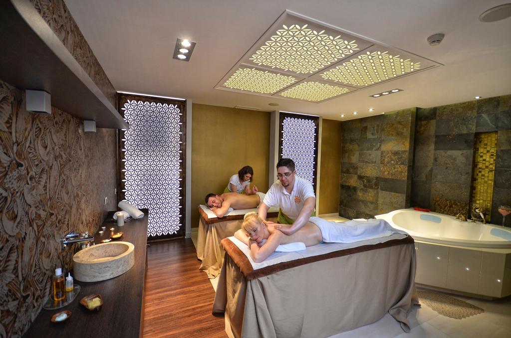 Hotel Bialowieski Conference, Wellness & Spa Bialowieza Ngoại thất bức ảnh